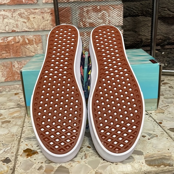 Vans SpongeBob Aloha Bob Comfy Cush Authentic - Picture 6 of 13